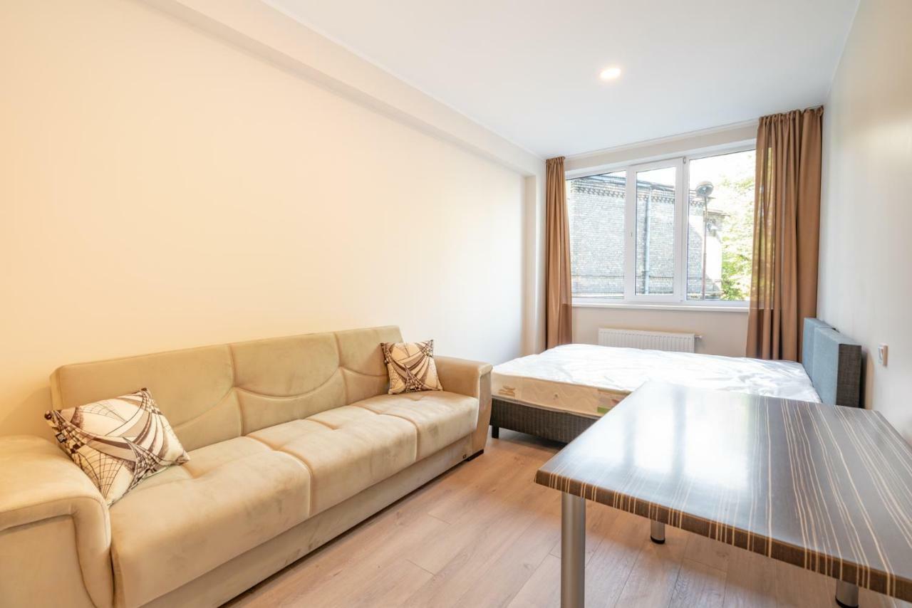 Centra Expresis Apartment Рига Екстериор снимка